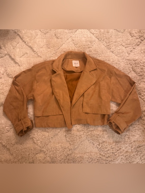 Le Lis Jackets & Blazers - Le Lis Camel Cropped Faux Suede Jacket